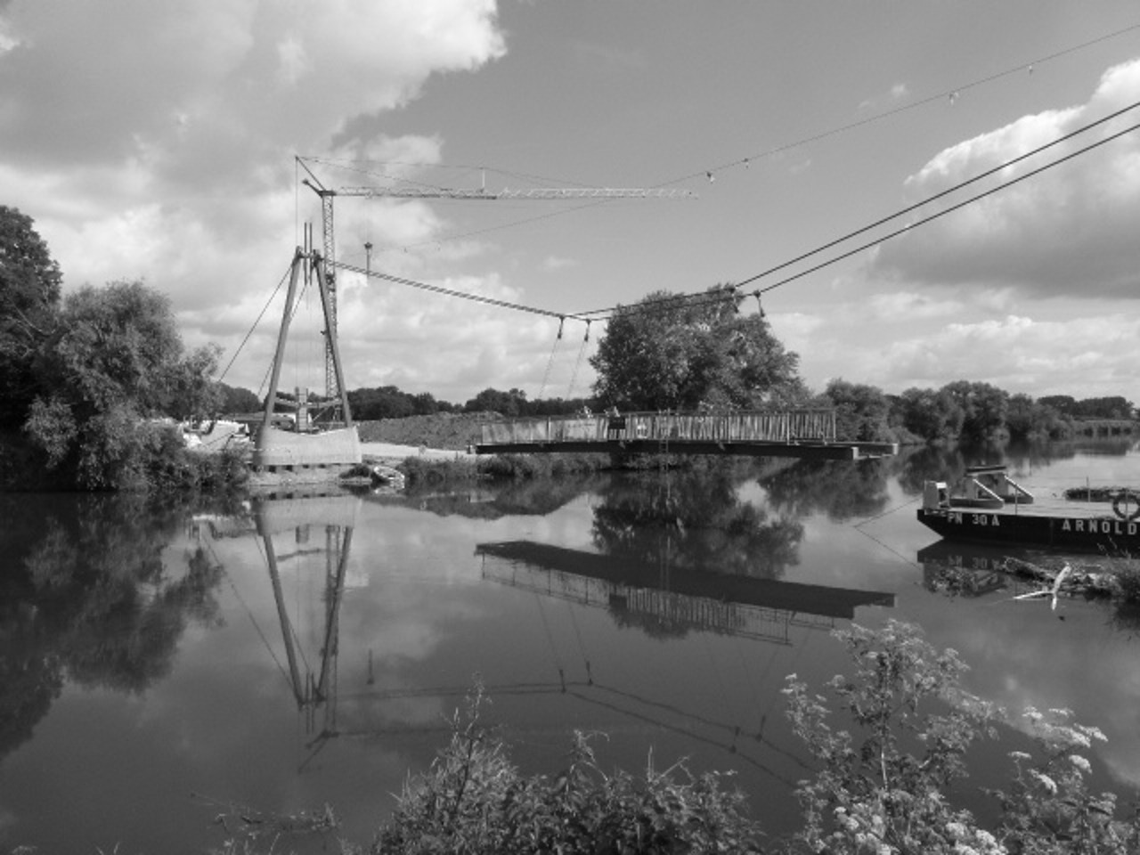 Fußgängerbrücke über die Saale zwischen Uichteritz und Leißling