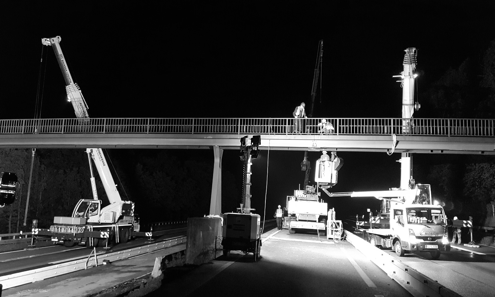 Demontage - A 5 Instandsetzung ÜF Gehwegbrücke bei Ockstadt und ÜF Gehwegbrücke bei Ober-Rosbach