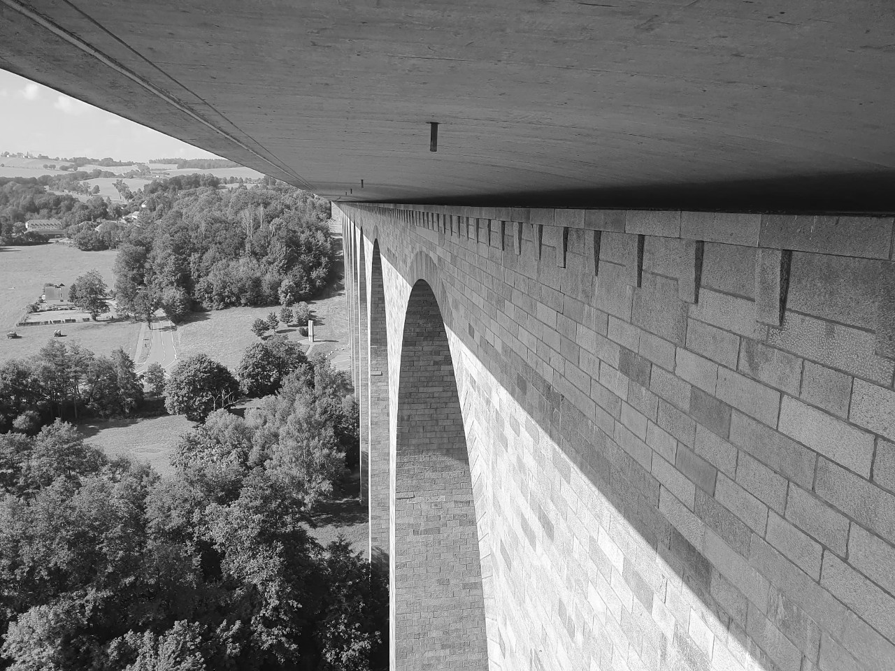 Talbrücke über die Weiße Elster im Zuge der BAB A 72 bei Pirk