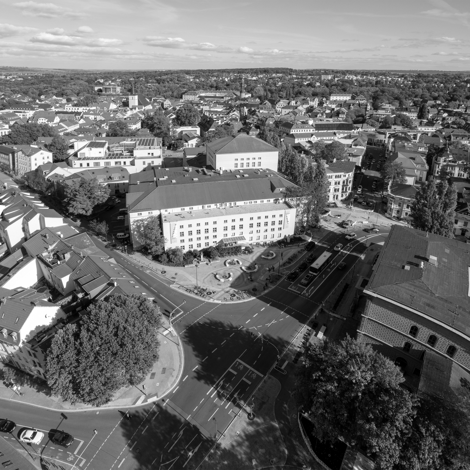 Neugestaltung Sophienstiftsplatz mit Gropiusstraße in Weimar