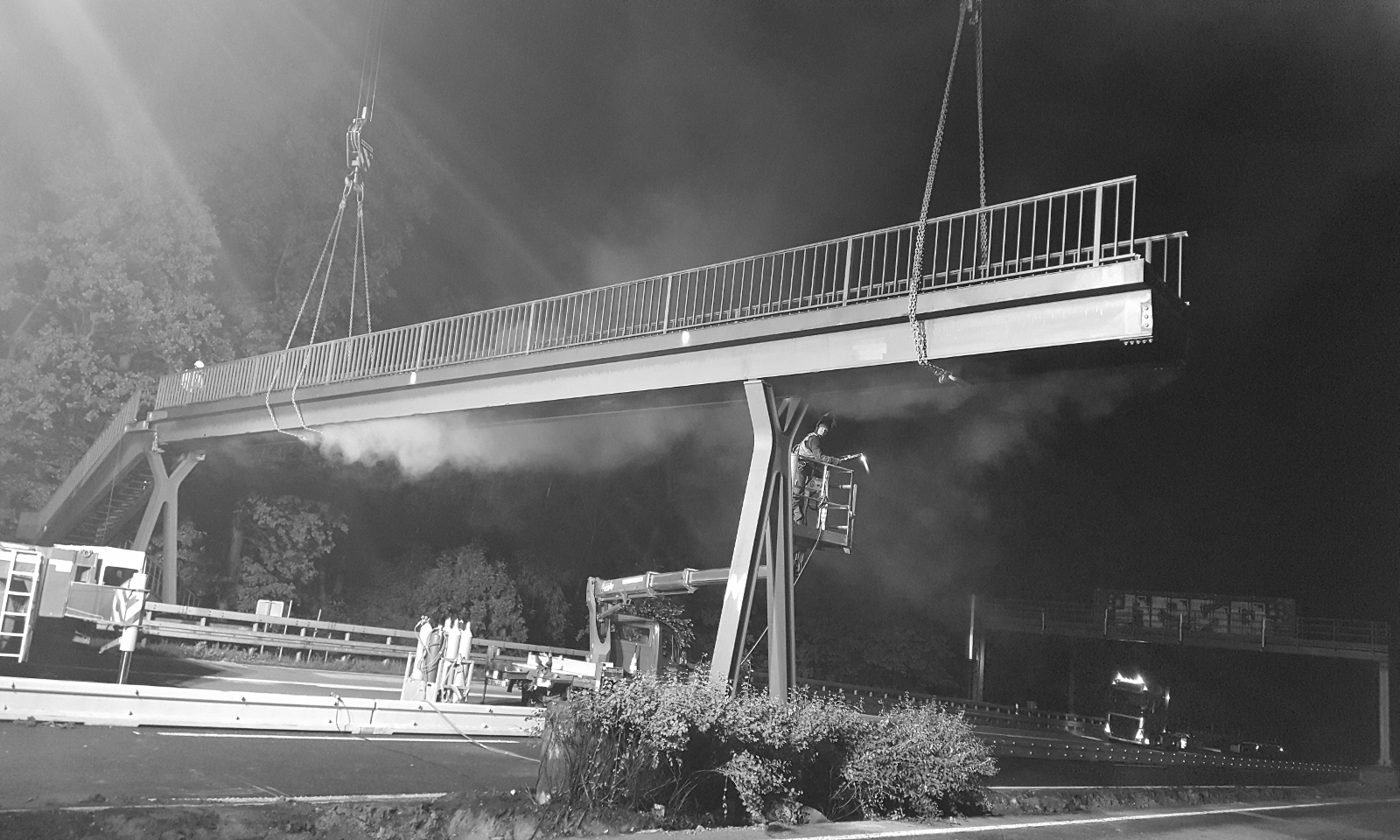 Demontage - A 5 Instandsetzung ÜF Gehwegbrücke bei Ockstadt und ÜF Gehwegbrücke bei Ober-Rosbach