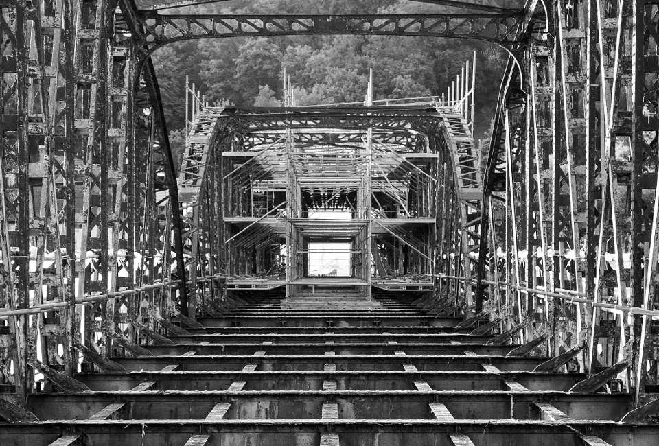 Denkmalgerechte Instandsetzung der Carl-Alexander-Brücke über die Saale in Dorndorf-Steudnitz