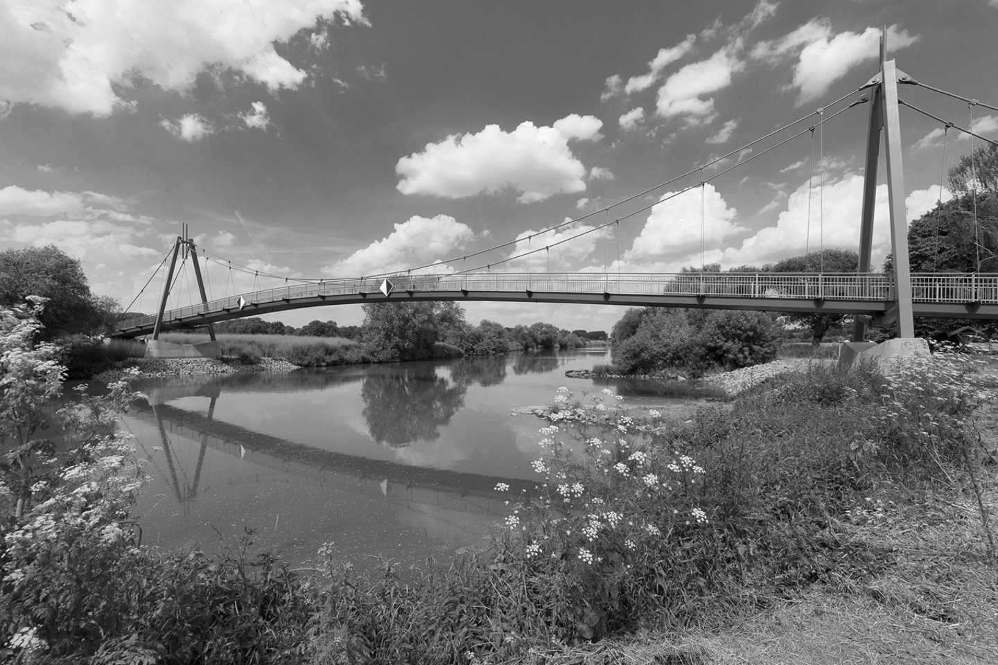 Fußgängerbrücke über die Saale zwischen Uichteritz und Leißling