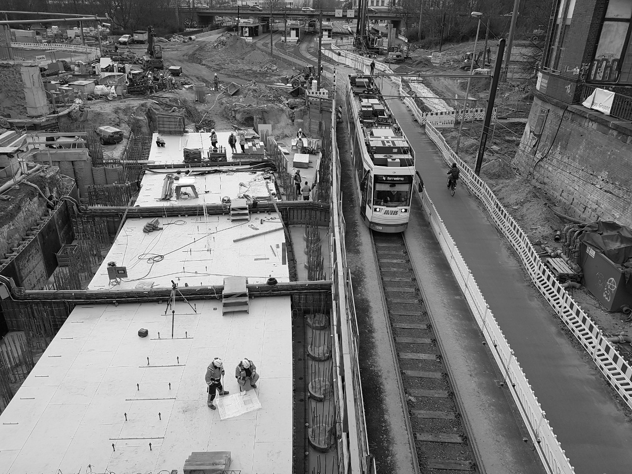 Knoten Magdeburg, 2. Ausbaustufe, Neubau EÜ Ernst-Reuter-Allee