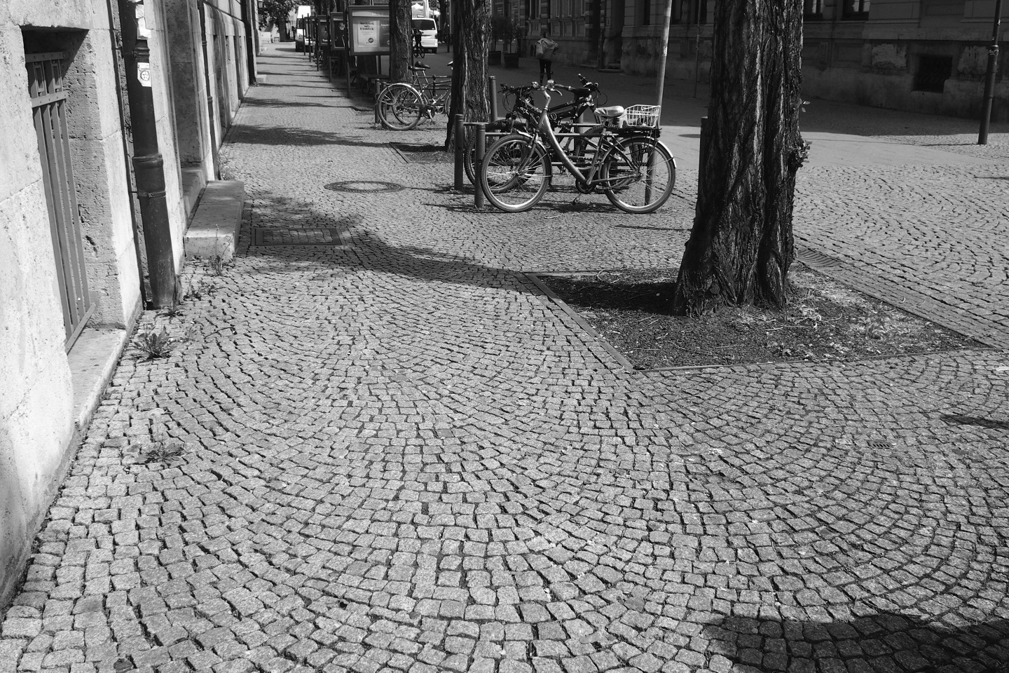 Neugestaltung Sophienstiftsplatz mit Gropiusstraße in Weimar Neugestaltung Sophienstiftsplatz mit Gropiusstraße in Weimar