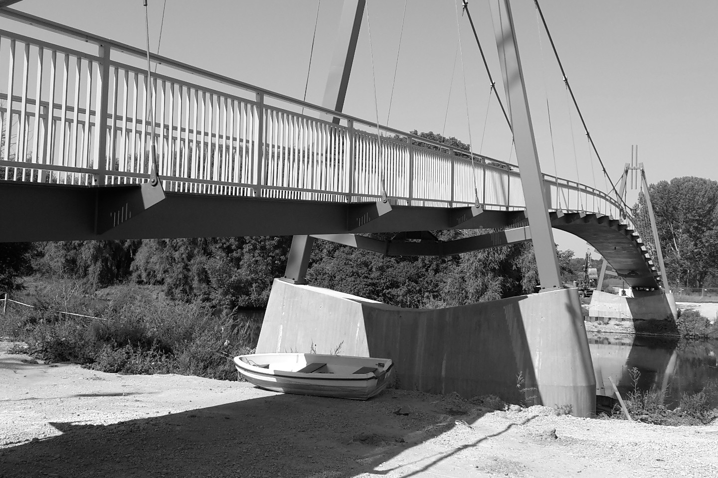 Fußgängerbrücke über die Saale zwischen Uichteritz und Leißling