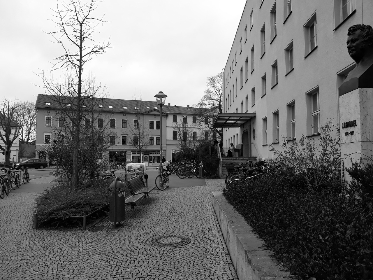 Neugestaltung Sophienstiftsplatz mit Gropiusstraße in Weimar