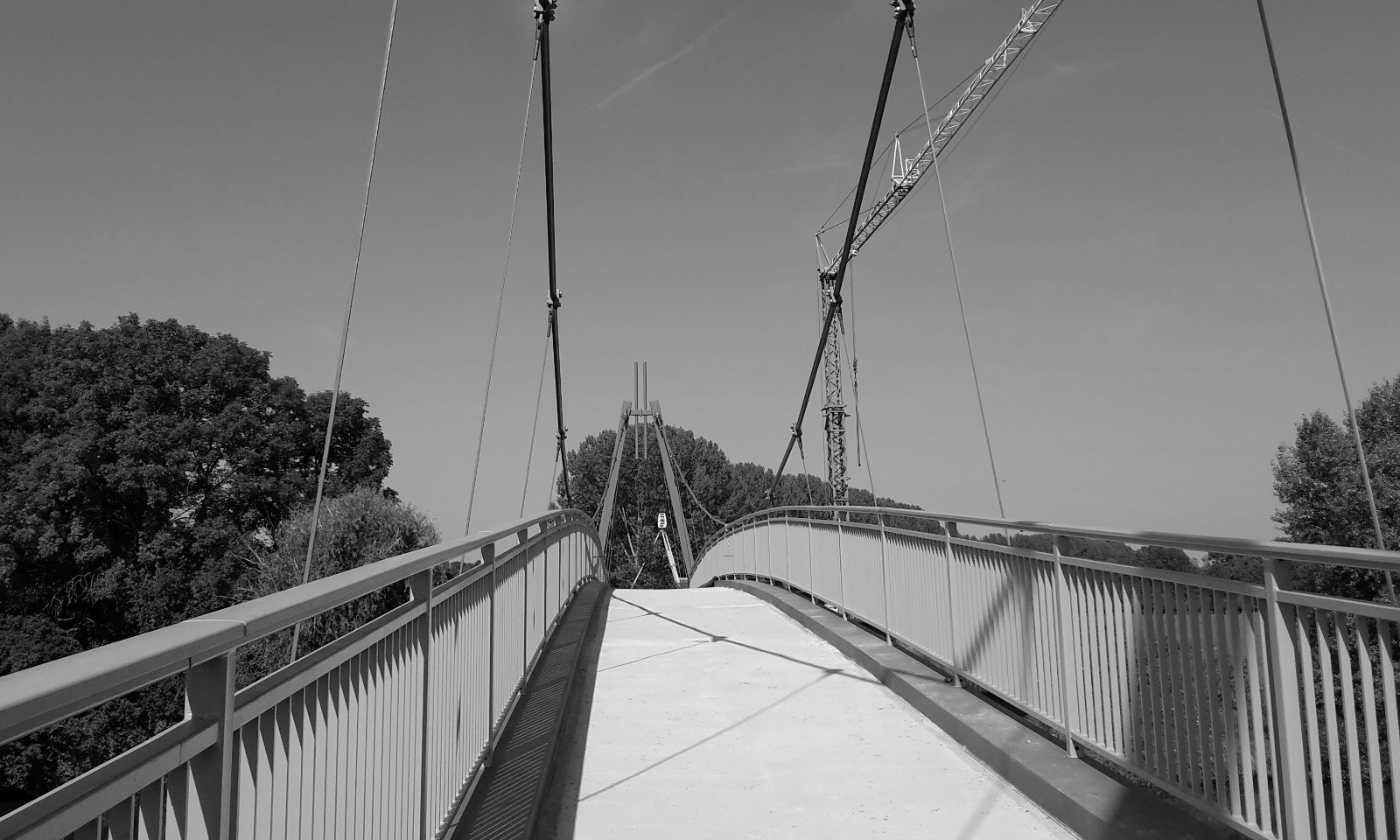 Fußgängerbrücke über die Saale zwischen Uichteritz und Leißling