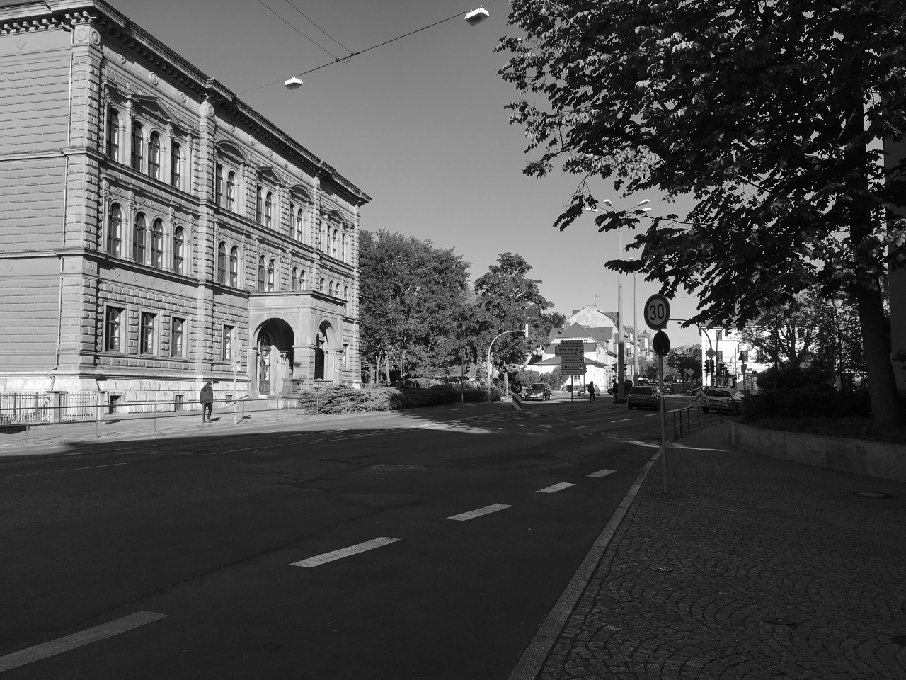 Neugestaltung Sophienstiftsplatz mit Gropiusstraße in Weimar