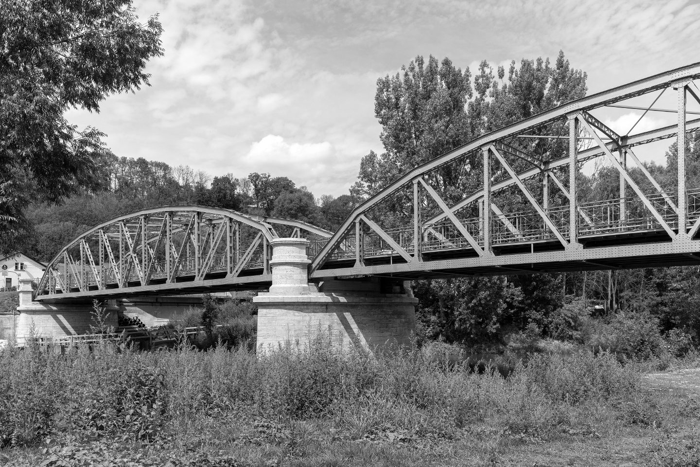 Denkmalgerechte Instandsetzung der Carl-Alexander-Brücke über die Saale in Dorndorf-Steudnitz
