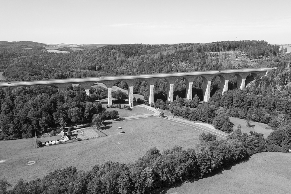 Talbrücke über die Weiße Elster im Zuge der BAB A 72 bei Pirk