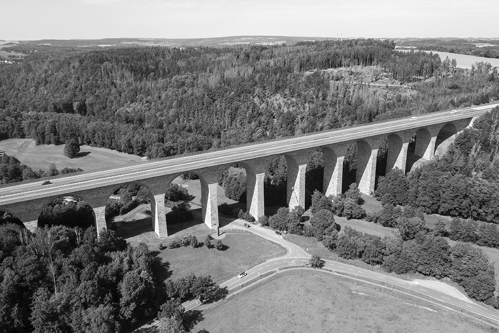 Talbrücke über die Weiße Elster im Zuge der BAB A 72 bei Pirk