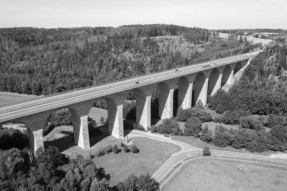 Talbrücke über die Weiße Elster im Zuge der BAB A 72 bei Pirk