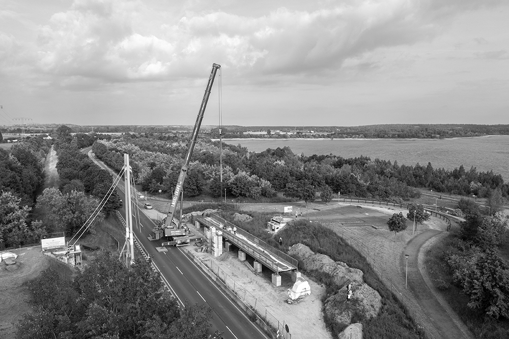 Fußgängerbrücke über die B 100 in Gräfenhainichen