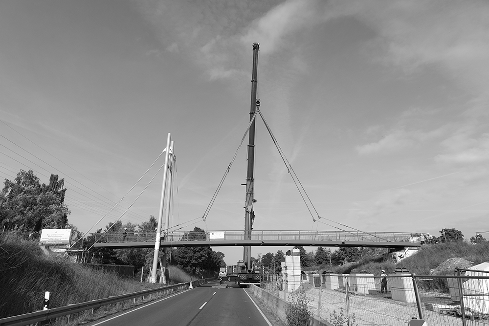 Fußgängerbrücke über die B 100 in Gräfenhainichen